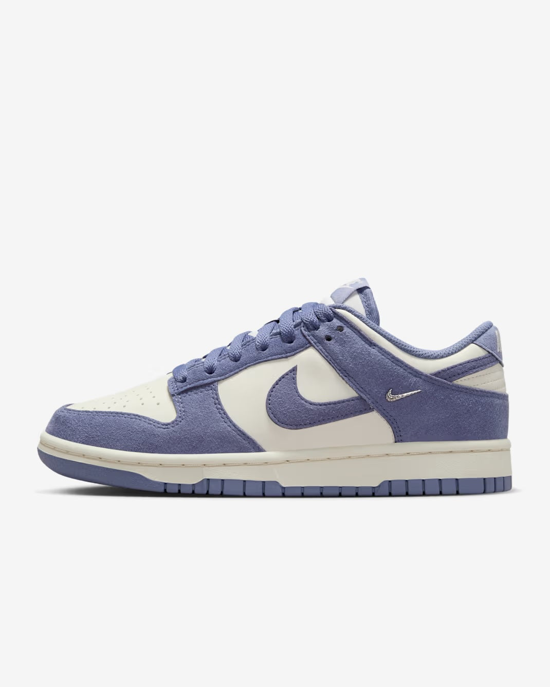 Zipped - Textured Dunk Low Custom