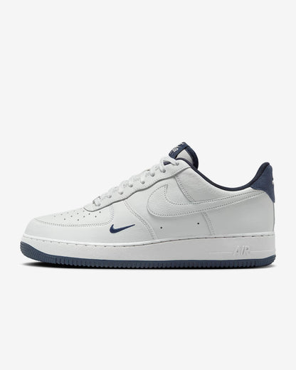 Zipped Nike Air Force 1 '07 LV8