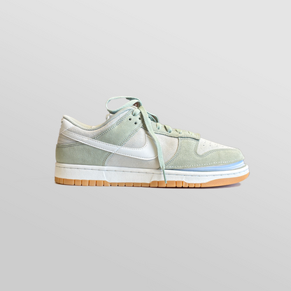 Men's Zipped Nike Dunk Low Retro