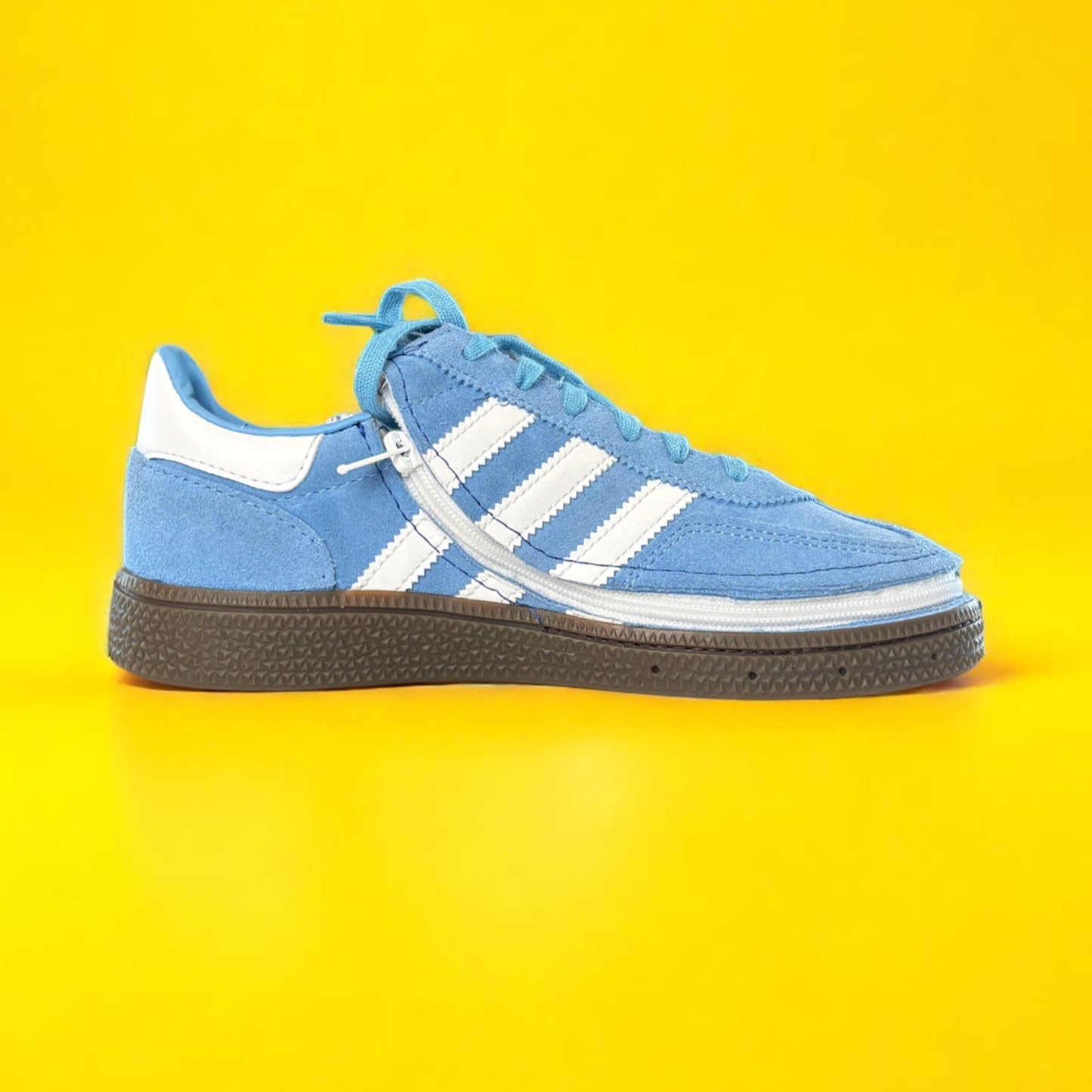 Zipped Adidas Samba OG